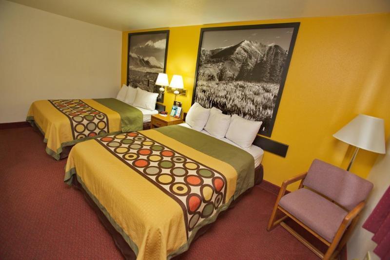 Super 8 By Wyndham Elko Hotel Exterior photo